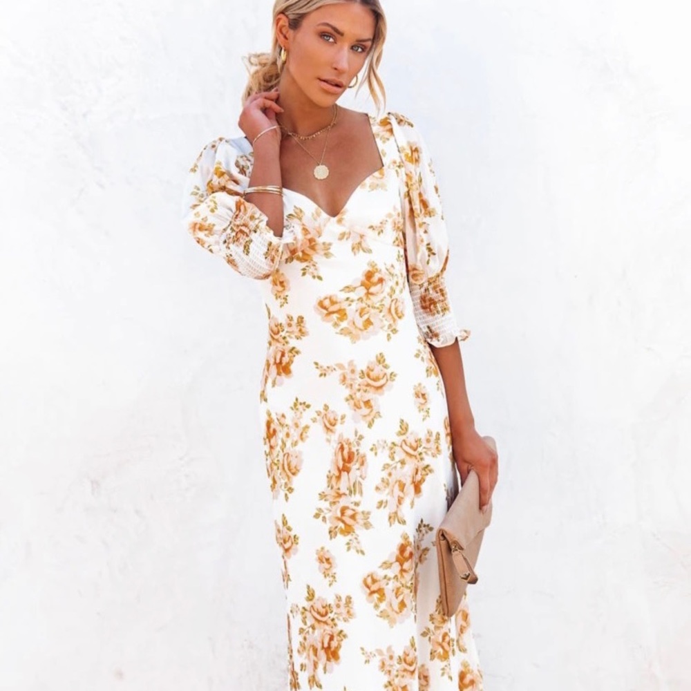 VICI COLLECTION SINGALONG FLORAL PUFF SLEEVE MAXI DRESS